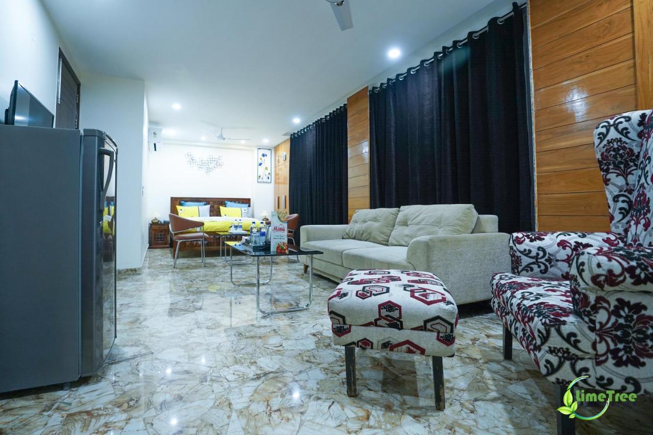 Lime Tree Hotel Near 32Nd Avenue Sector 29 غورغاون المظهر الخارجي الصورة