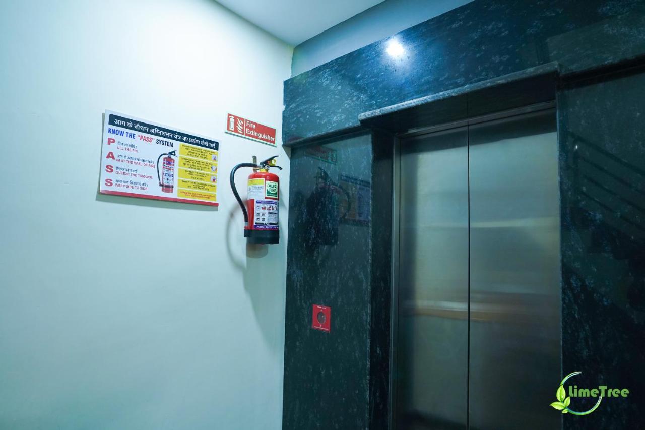 Lime Tree Hotel Near 32Nd Avenue Sector 29 غورغاون المظهر الخارجي الصورة
