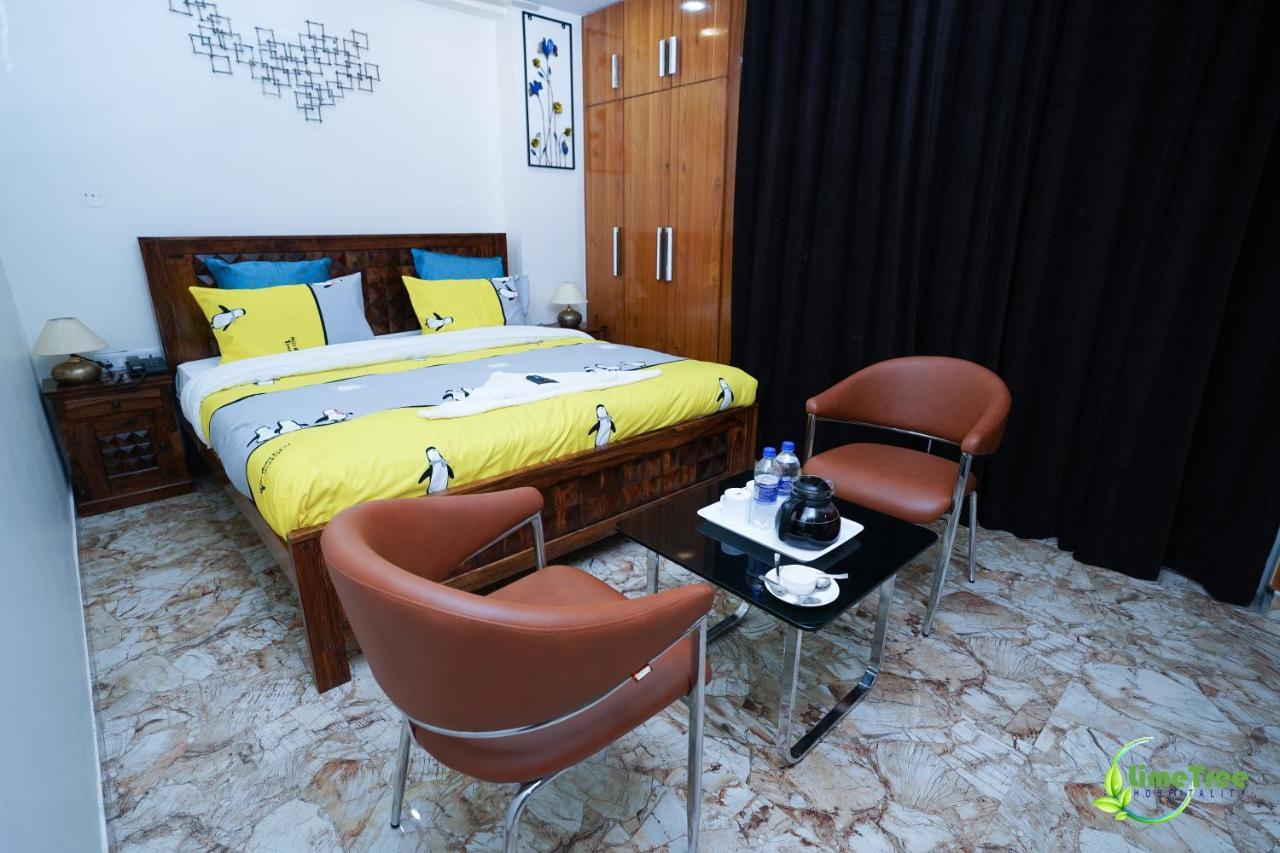 Lime Tree Hotel Near 32Nd Avenue Sector 29 غورغاون المظهر الخارجي الصورة