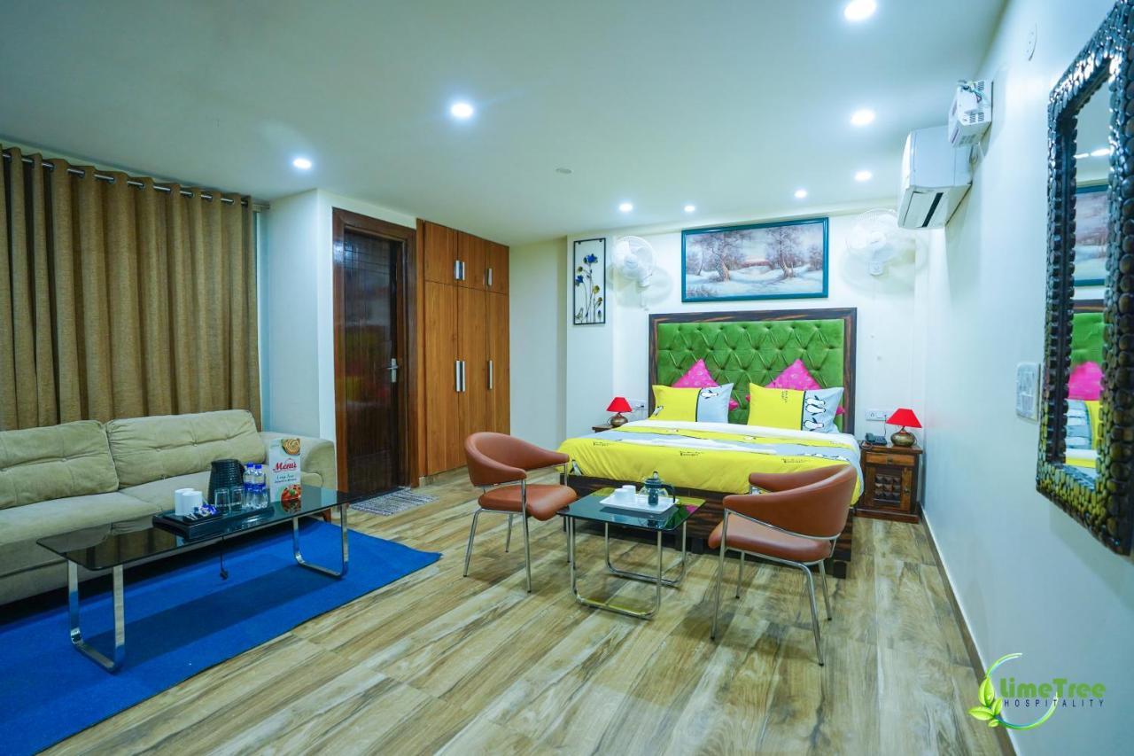 Lime Tree Hotel Near 32Nd Avenue Sector 29 غورغاون المظهر الخارجي الصورة